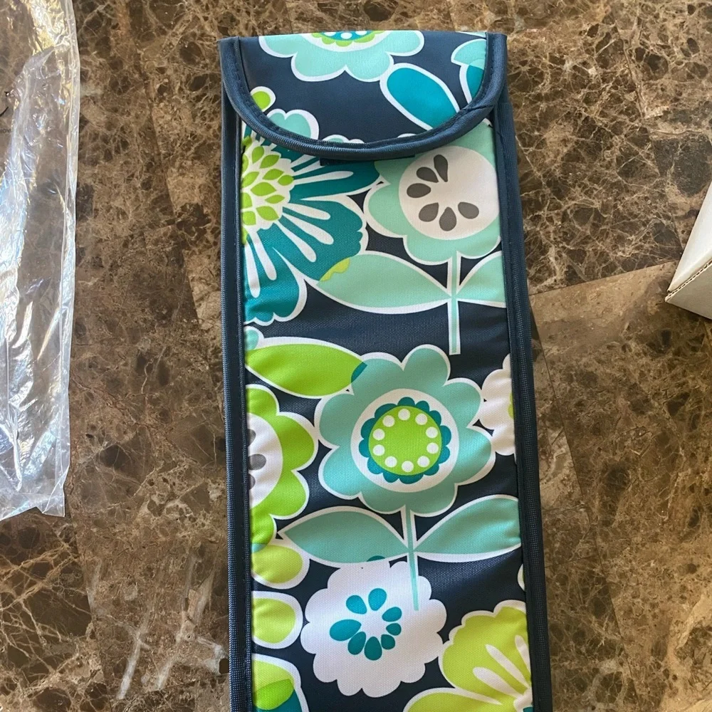 Flat iron Heat Holder